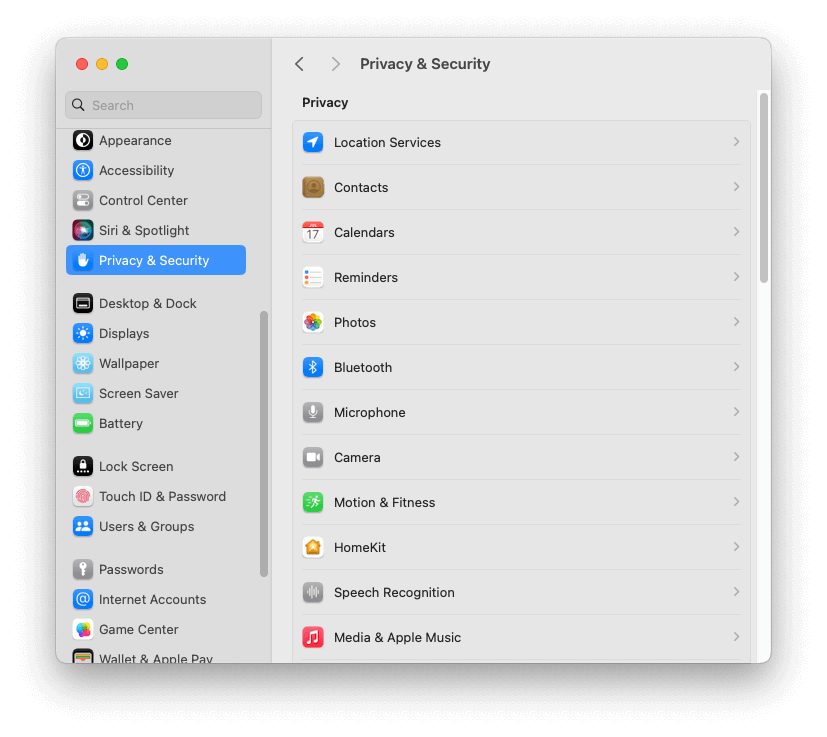 По умолчанию окно настроек Конфиденциальности и безопасности MacOS